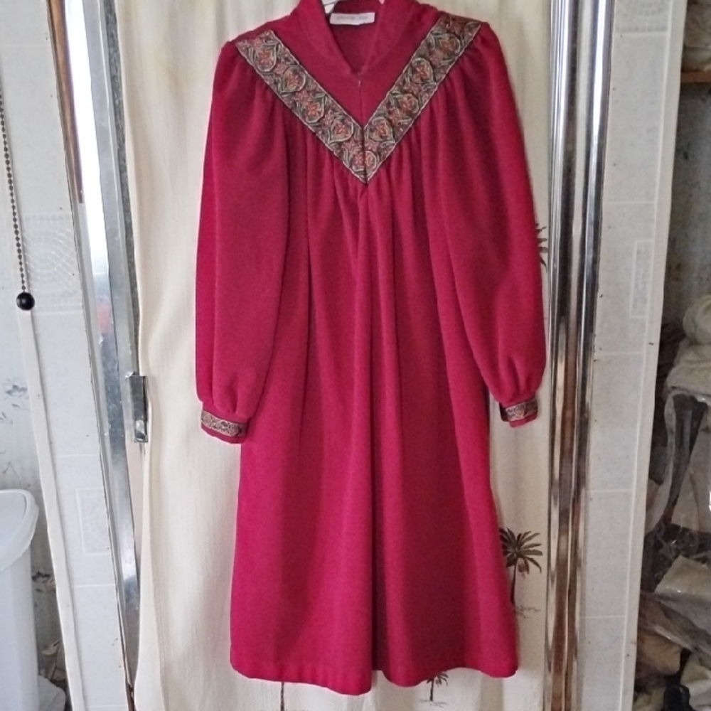 Vanity Fair Burgundy Long Sleeve Robe with Embroidery